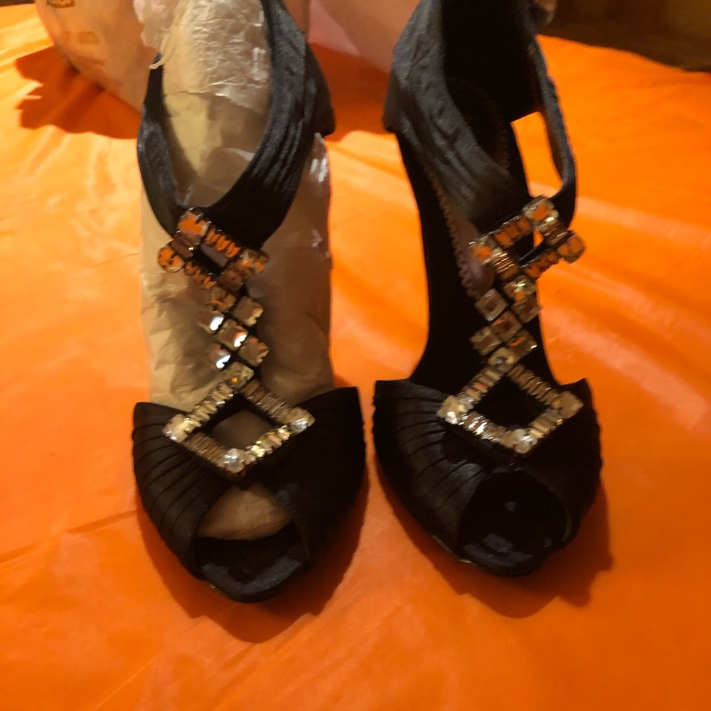 BOURNE WOMEN'S SATIN RHINESTON HIGH HEELS SHOES SIZE US 7/EURO 37
